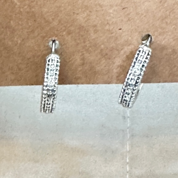 2/$15 Silver tone hoop earrings w/3round crystal stones on each hoop spaced out - Picture 1 of 15